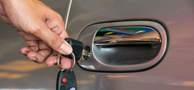 Car door lock repair in Quartz Hill